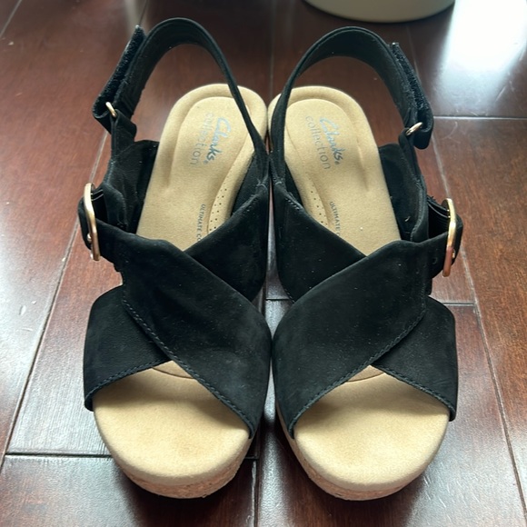 Clark’s Collection Suede Platform Sandals - Picture 4 of 4